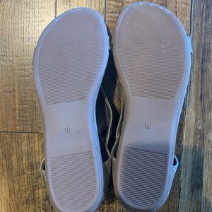 Bottoms of bundle shoes